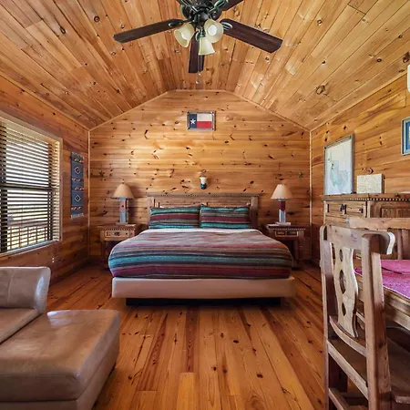 Enchanted Rockview Cabins Crabapple Exterior photo