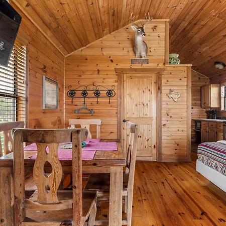 Enchanted Rockview Cabins Crabapple Room photo