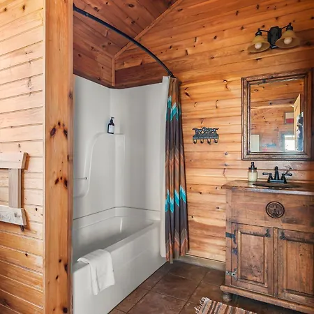 Enchanted Rockview Cabins Crabapple Exterior photo