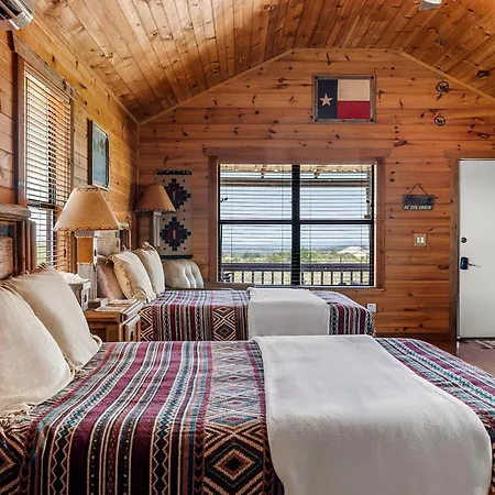 Enchanted Rockview Cabins Crabapple Room photo