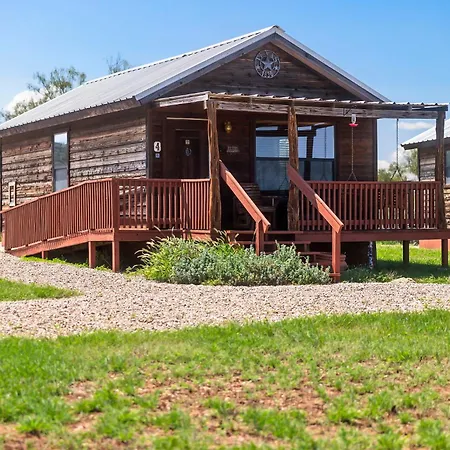 Enchanted Rockview Cabins Crabapple Exterior photo