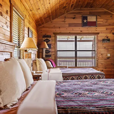 Enchanted Rockview Cabins Crabapple Room photo